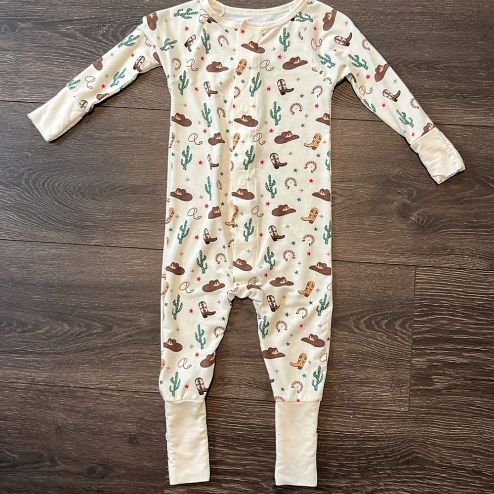 NWOT Magnetic Me “not my first rodeo” coverall 9-12mo
